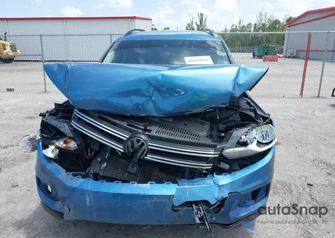 2017 Volkswagen Tiguan 2.0T/2.0T S из США, поврежденный, VIN WVGAV7AX2HK033670